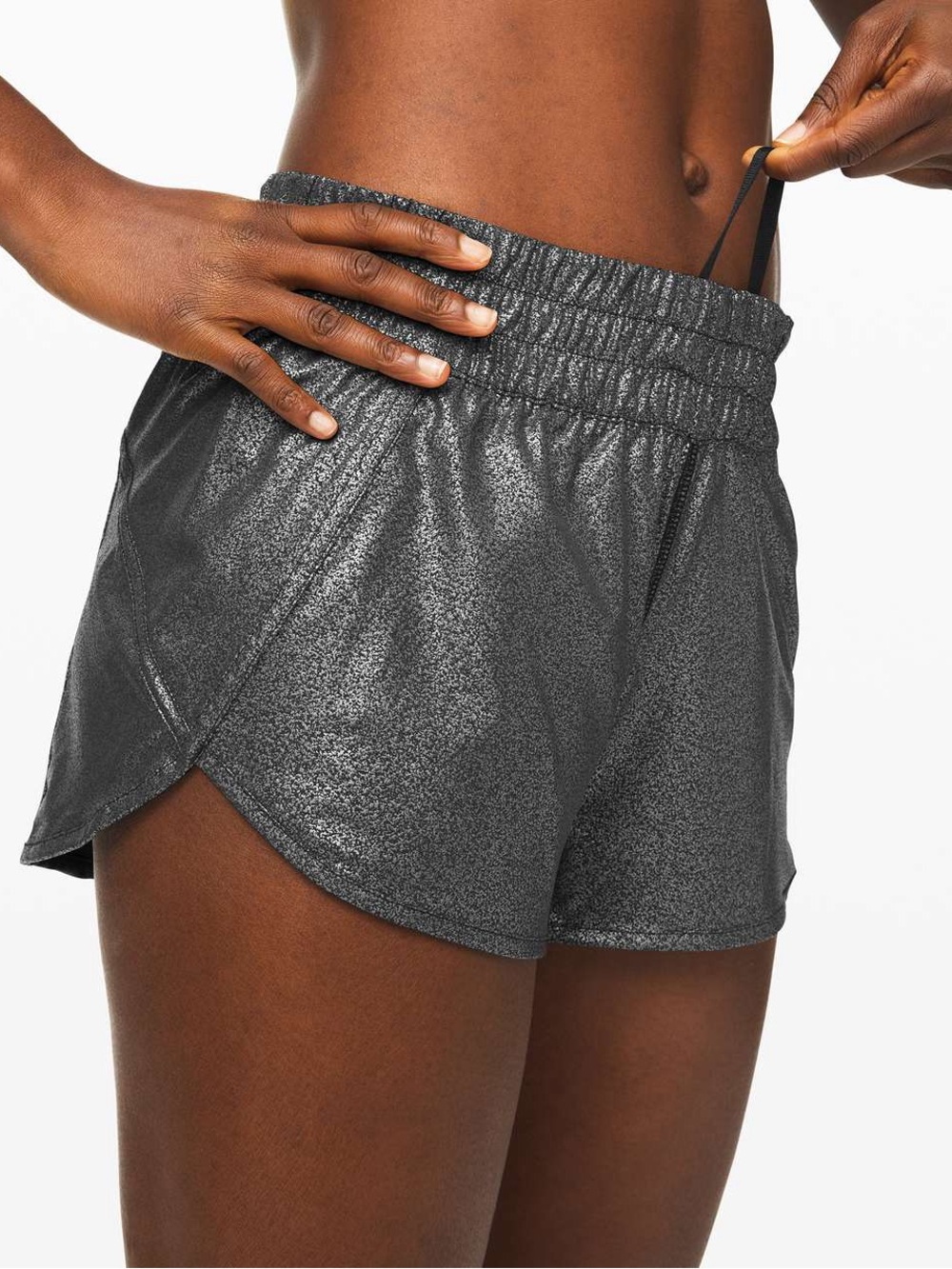 Lululemon Tracker Short 4” Black Foil